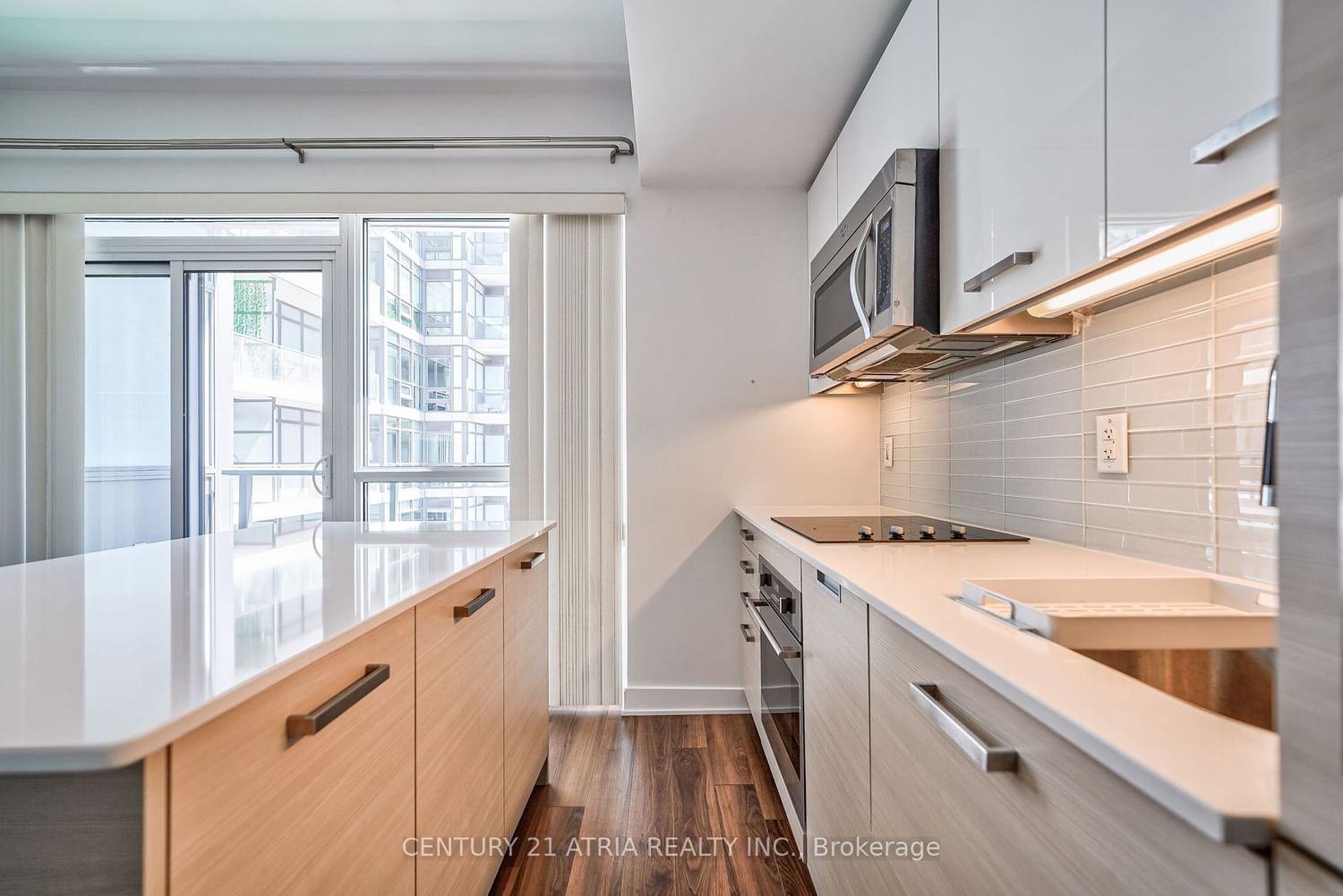 210 Simcoe St, unit 1003 for rent - image #17