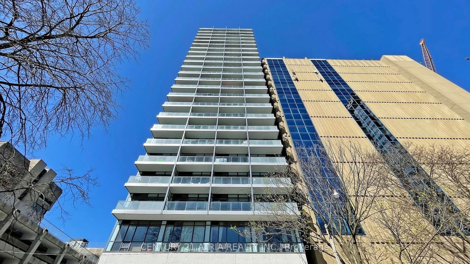 210 Simcoe St, unit 1003 for rent - image #2