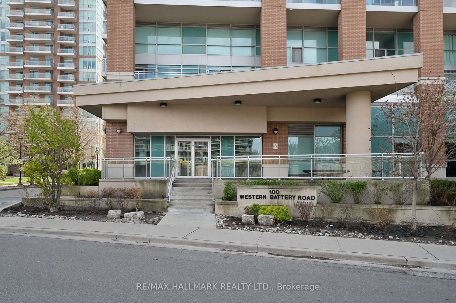 100 Western Battery Rd, unit 104 for sale - image #3