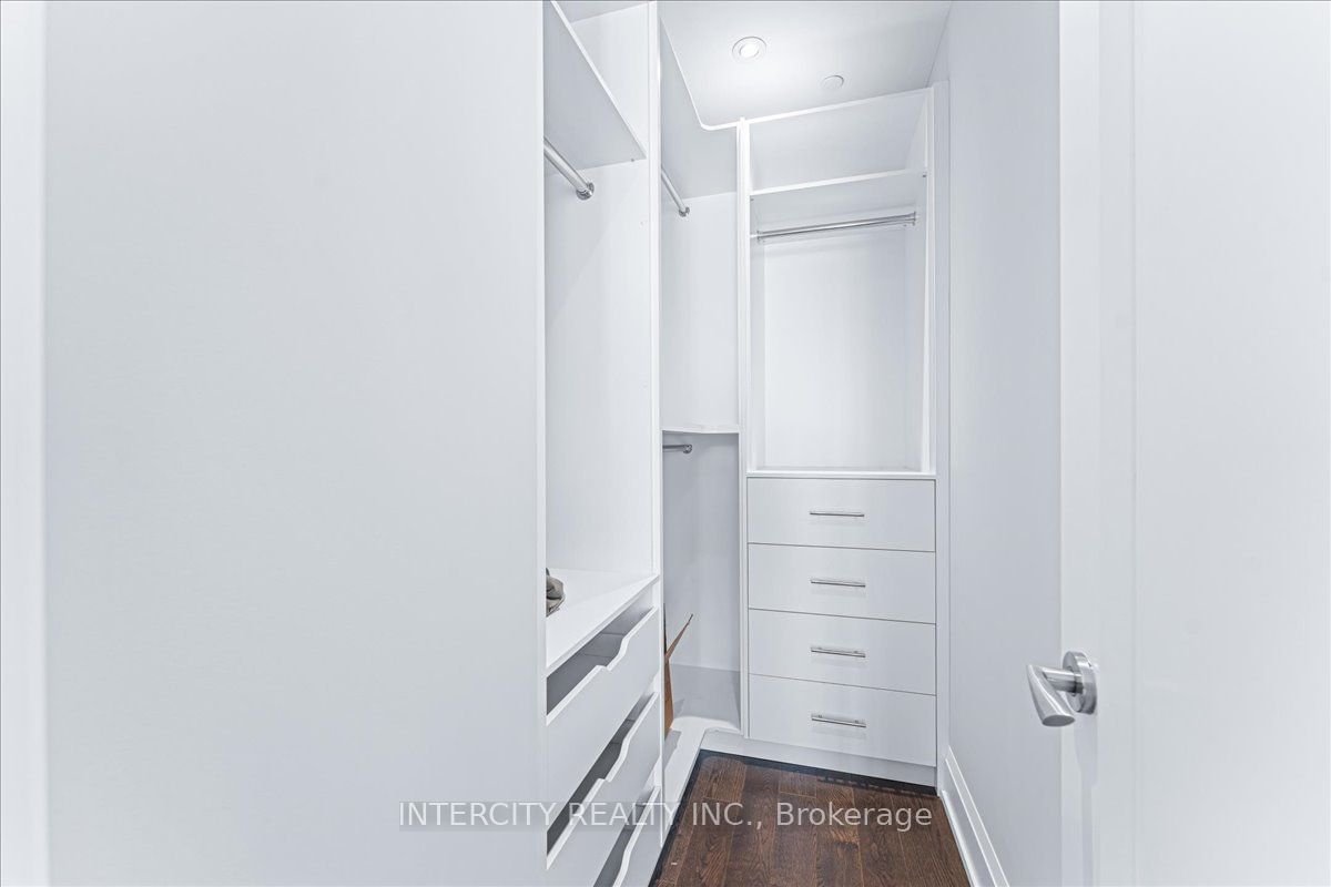 1900 Bayview Ave, unit 423 for sale - image #14