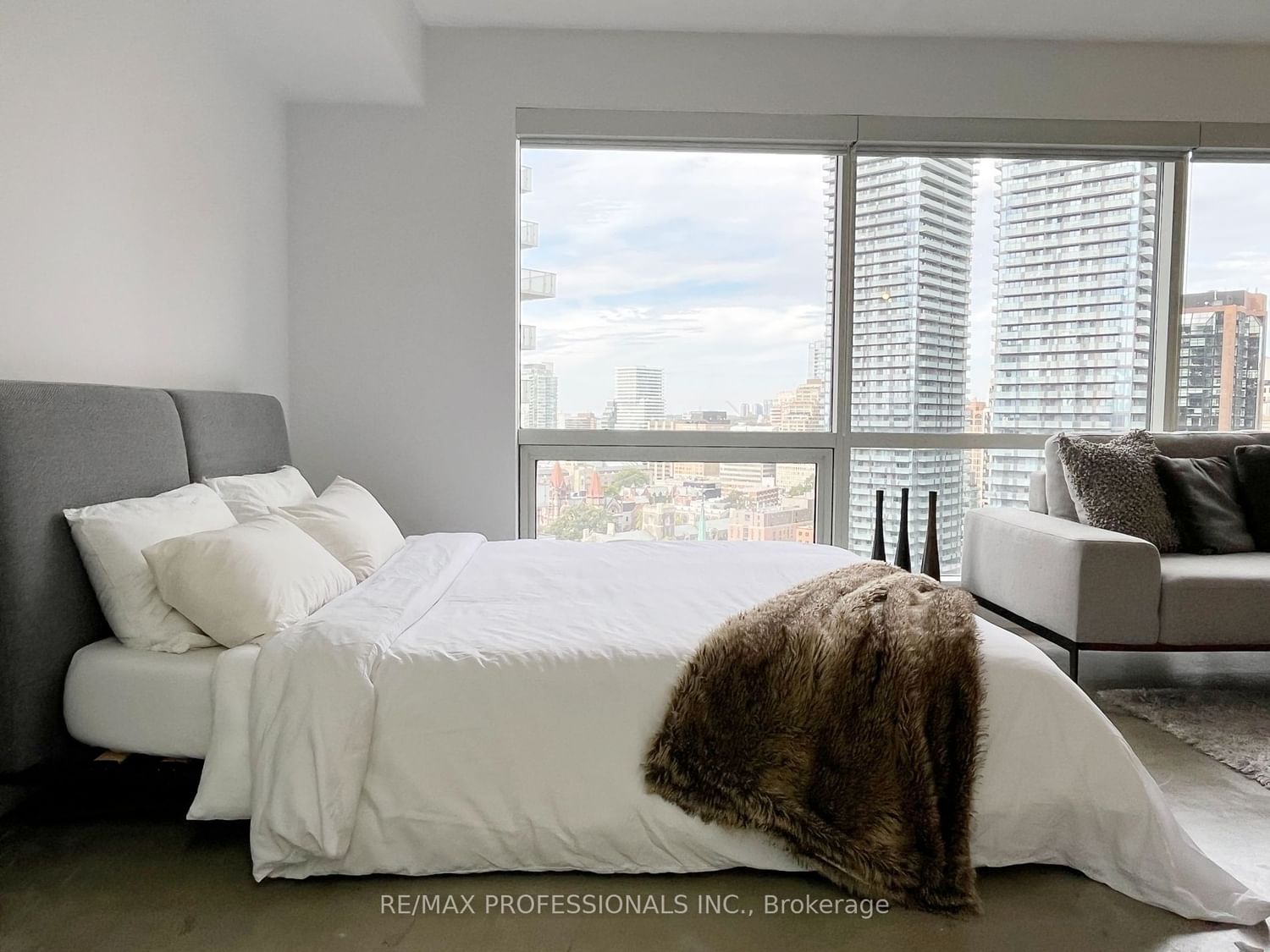 1001 Bay St, unit 2316 for sale - image #11