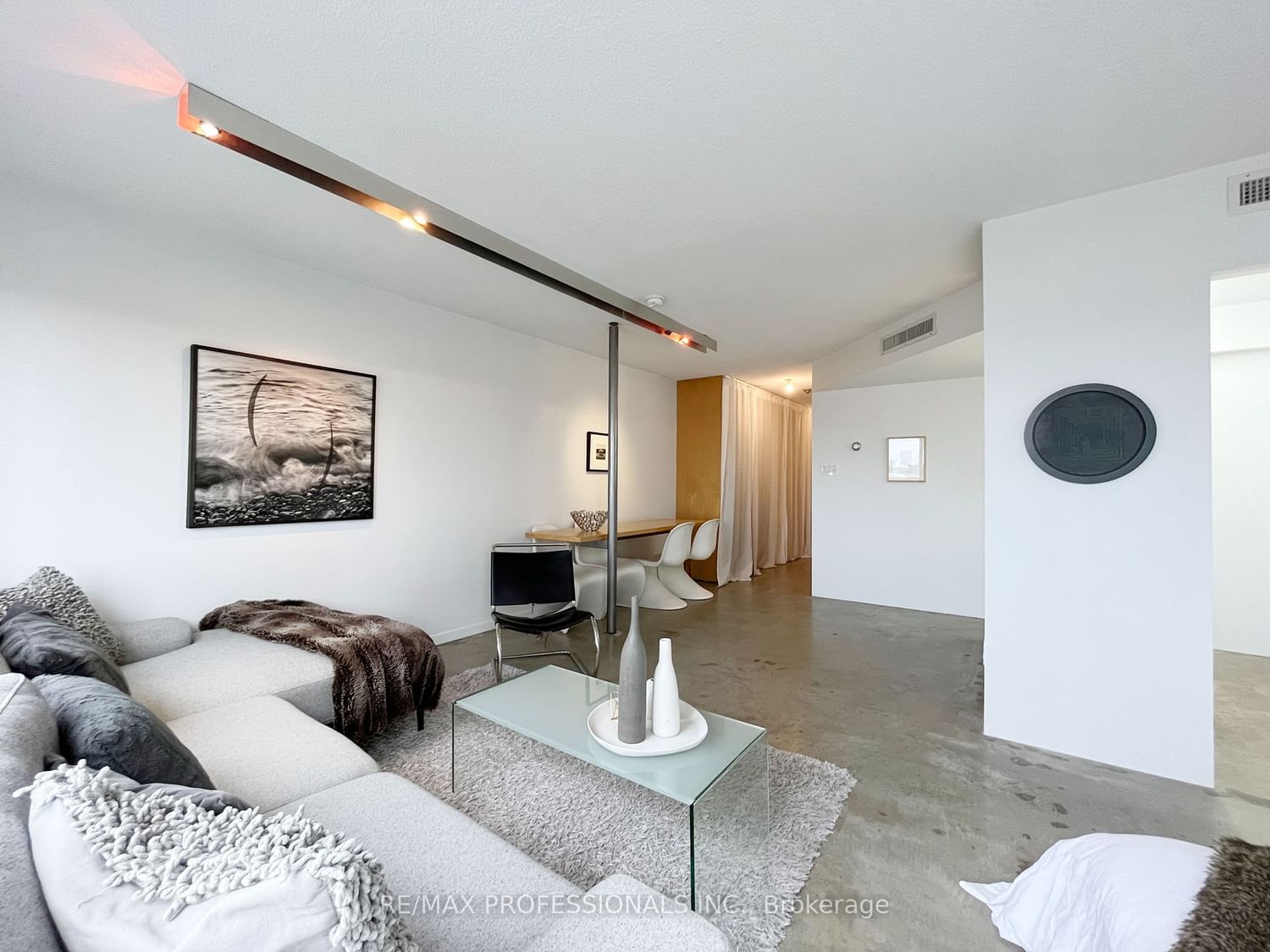 1001 Bay St, unit 2316 for sale - image #4