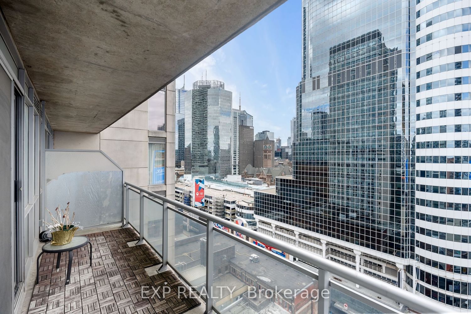 220 Victoria St, unit 1809 for sale - image #13