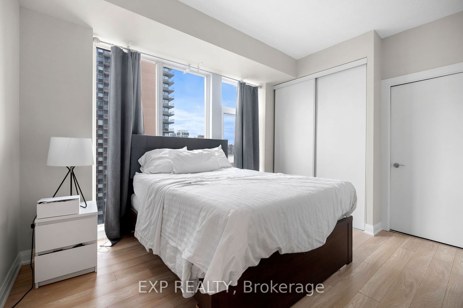 220 Victoria St, unit 1809 for sale - image #15