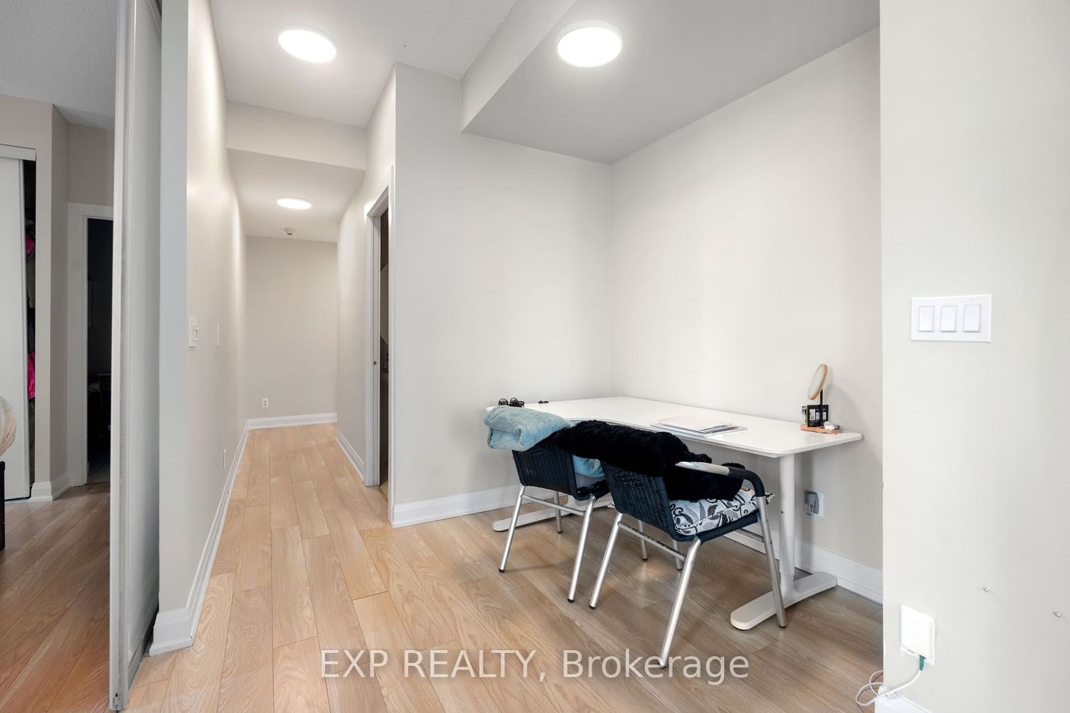 220 Victoria St, unit 1809 for sale - image #8