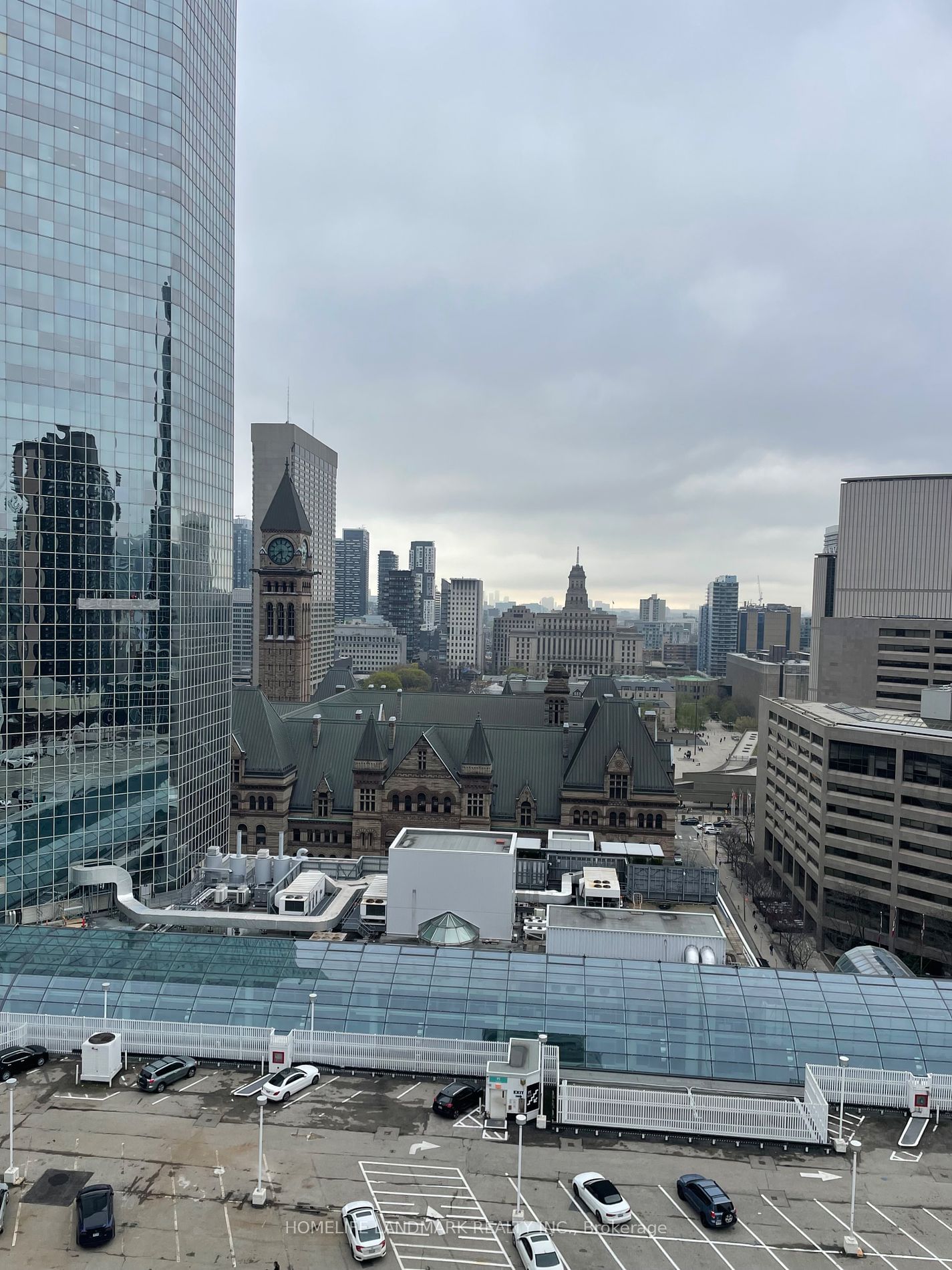 197 yonge St, unit 1611 for sale