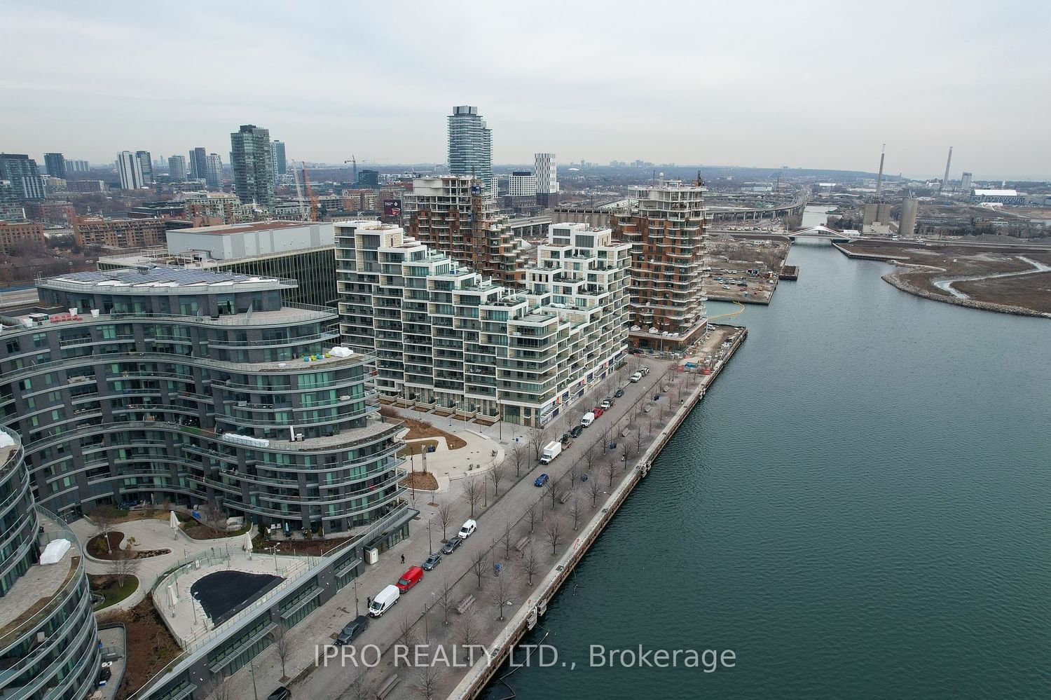 1 Edgewater Dr, unit Ph33 for rent - image #31