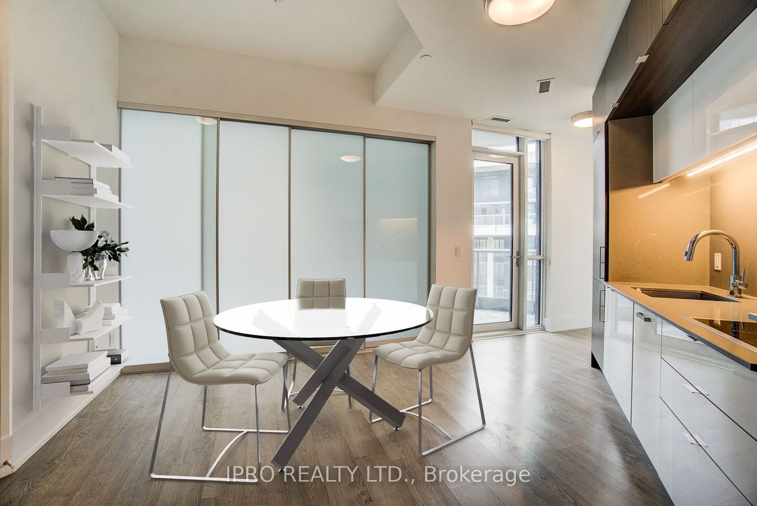 1 Edgewater Dr, unit Ph33 for rent - image #9