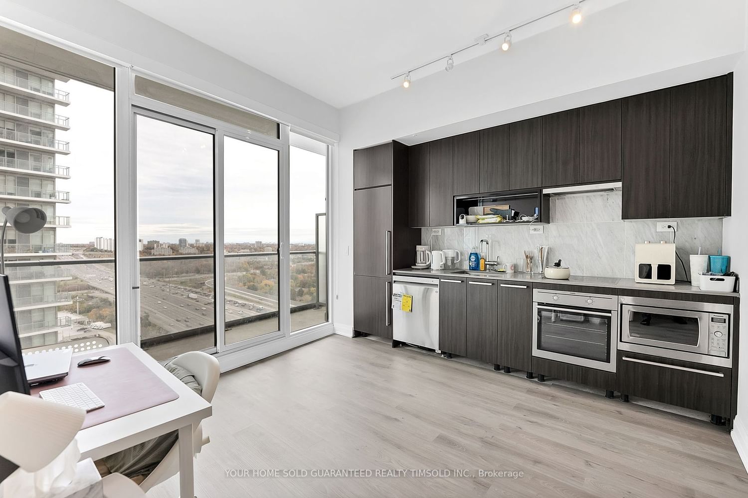 115 Mcmahon Dr, unit 2107 for rent - image #7