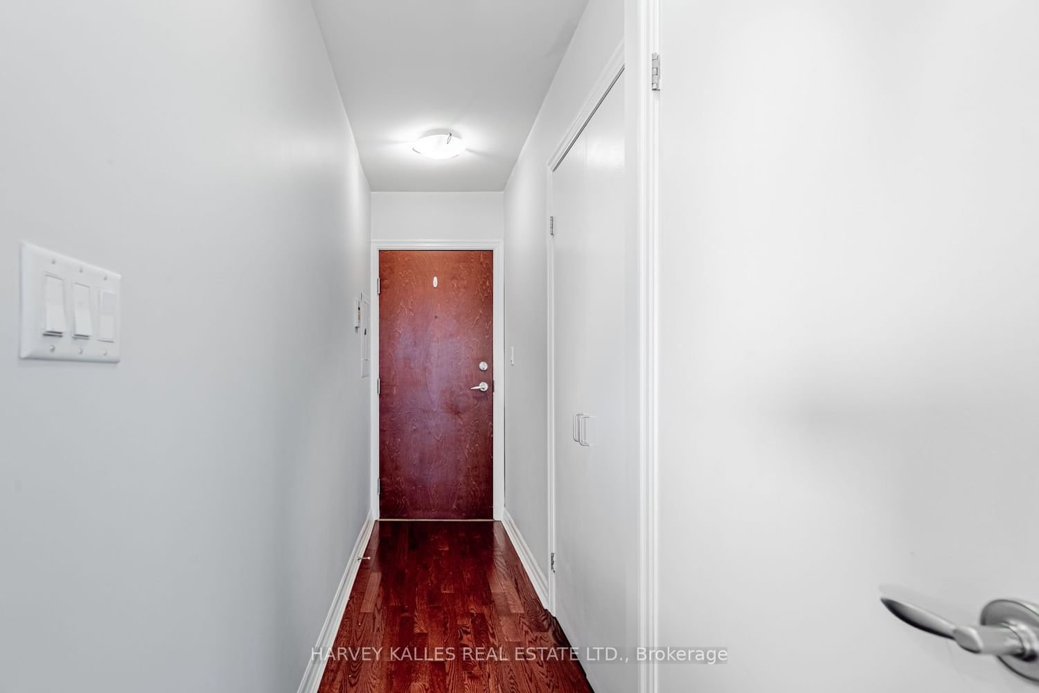 300 Bloor St E, unit 2210 for rent - image #7