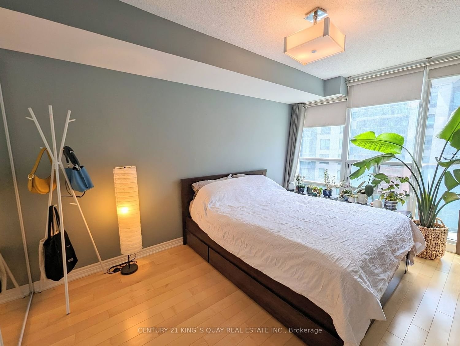 30 Grand Trunk Cres, unit 1715 for rent - image #11
