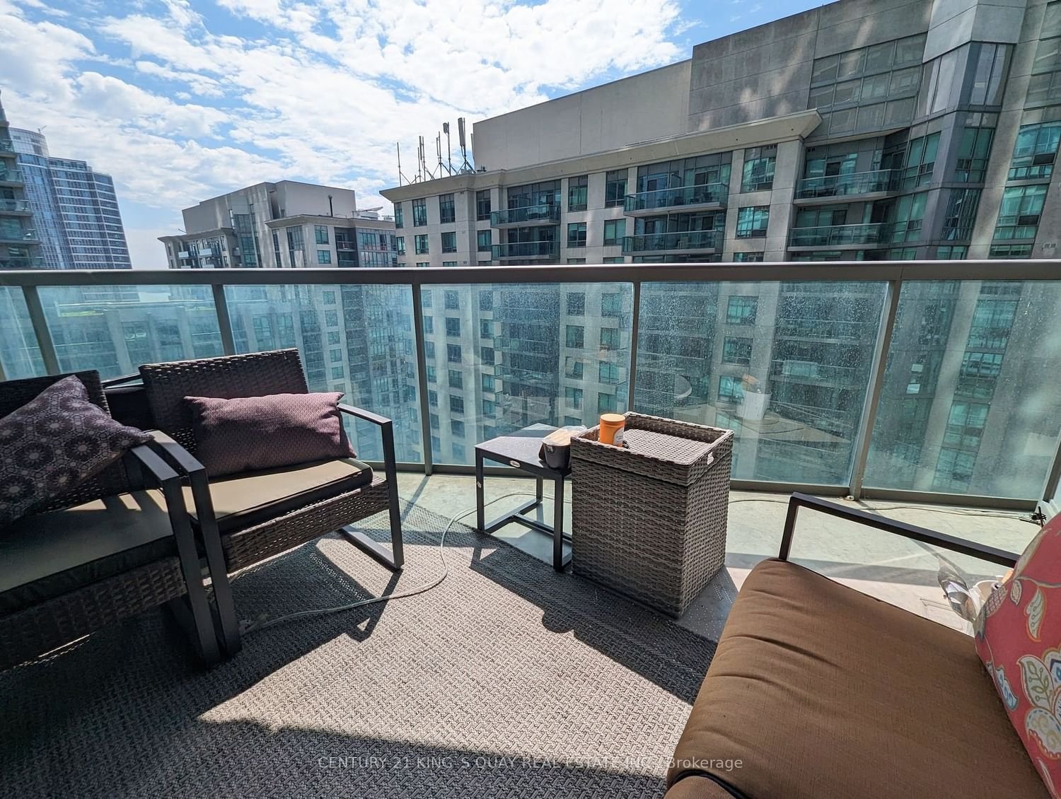 30 Grand Trunk Cres, unit 1715 for rent - image #13