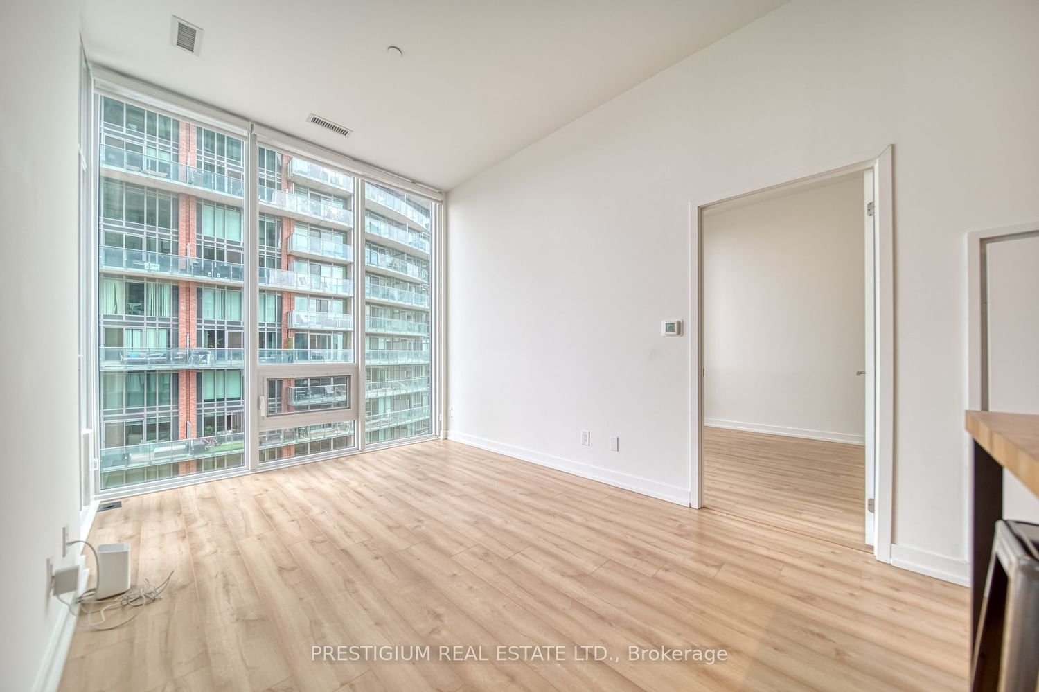 135 East Liberty St, unit 808 for rent - image #14