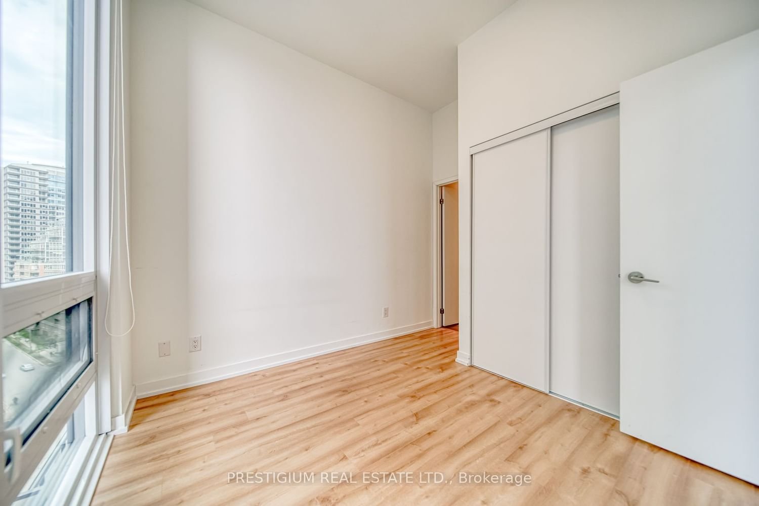 135 East Liberty St, unit 808 for rent - image #19