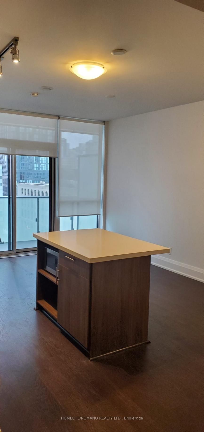 8 Mercer St, unit 701 for rent