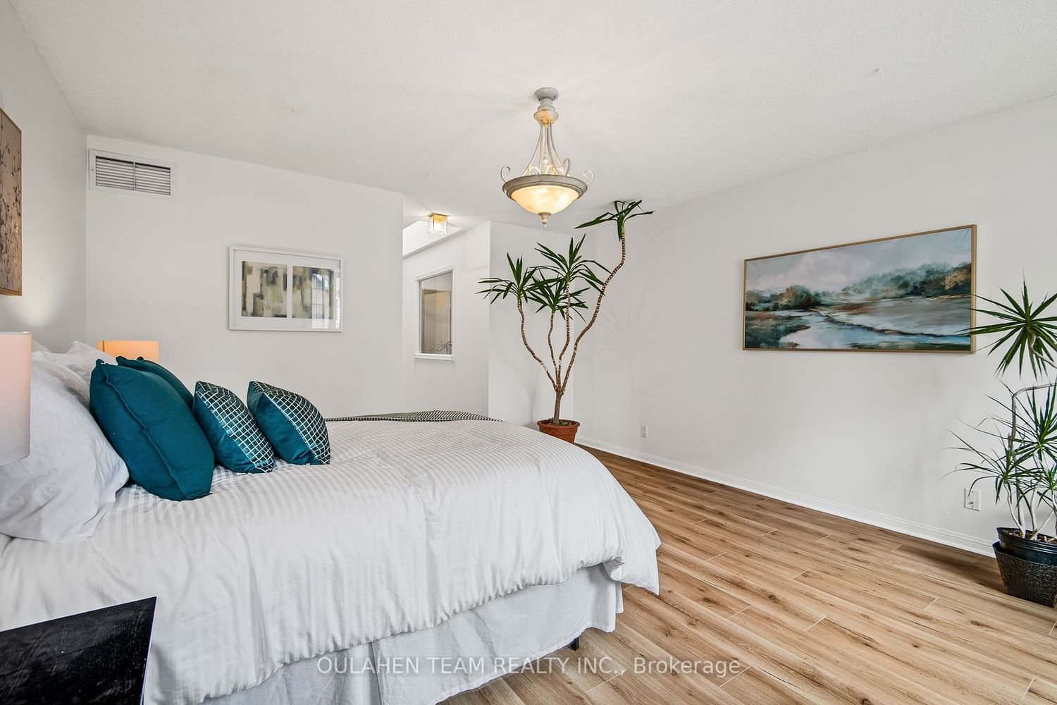 28 Sommerset Way, unit 1306 for sale - image #32