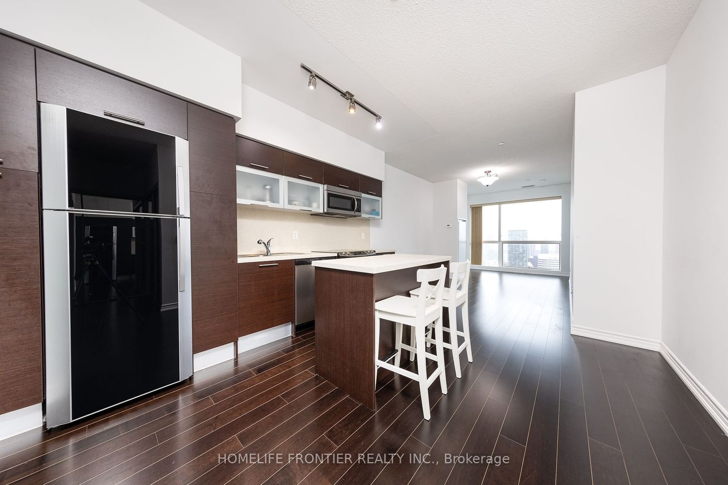 386 Yonge St, unit 5609 for sale - image #4