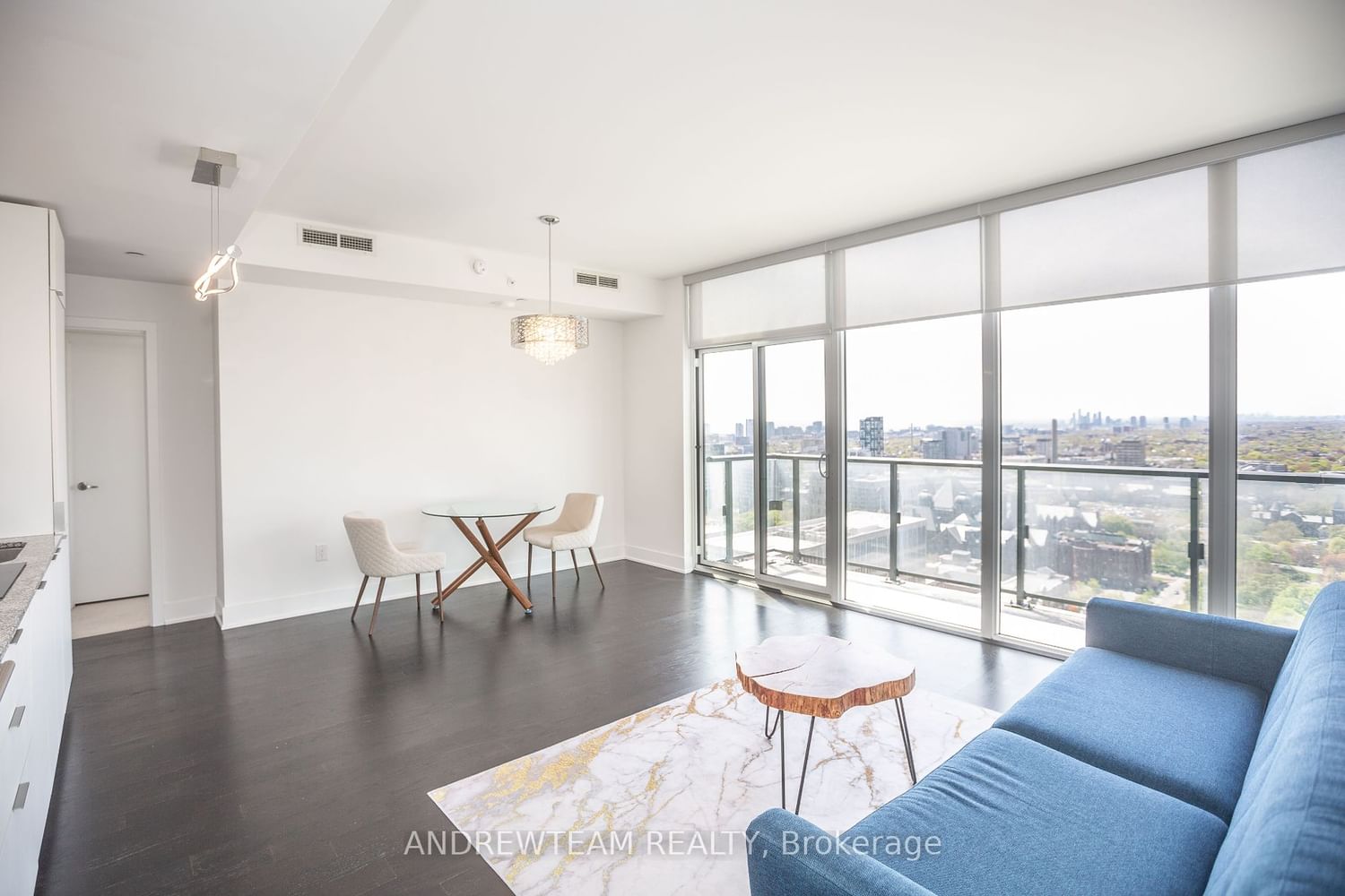 955 Bay St, unit 3113 for sale - image #1