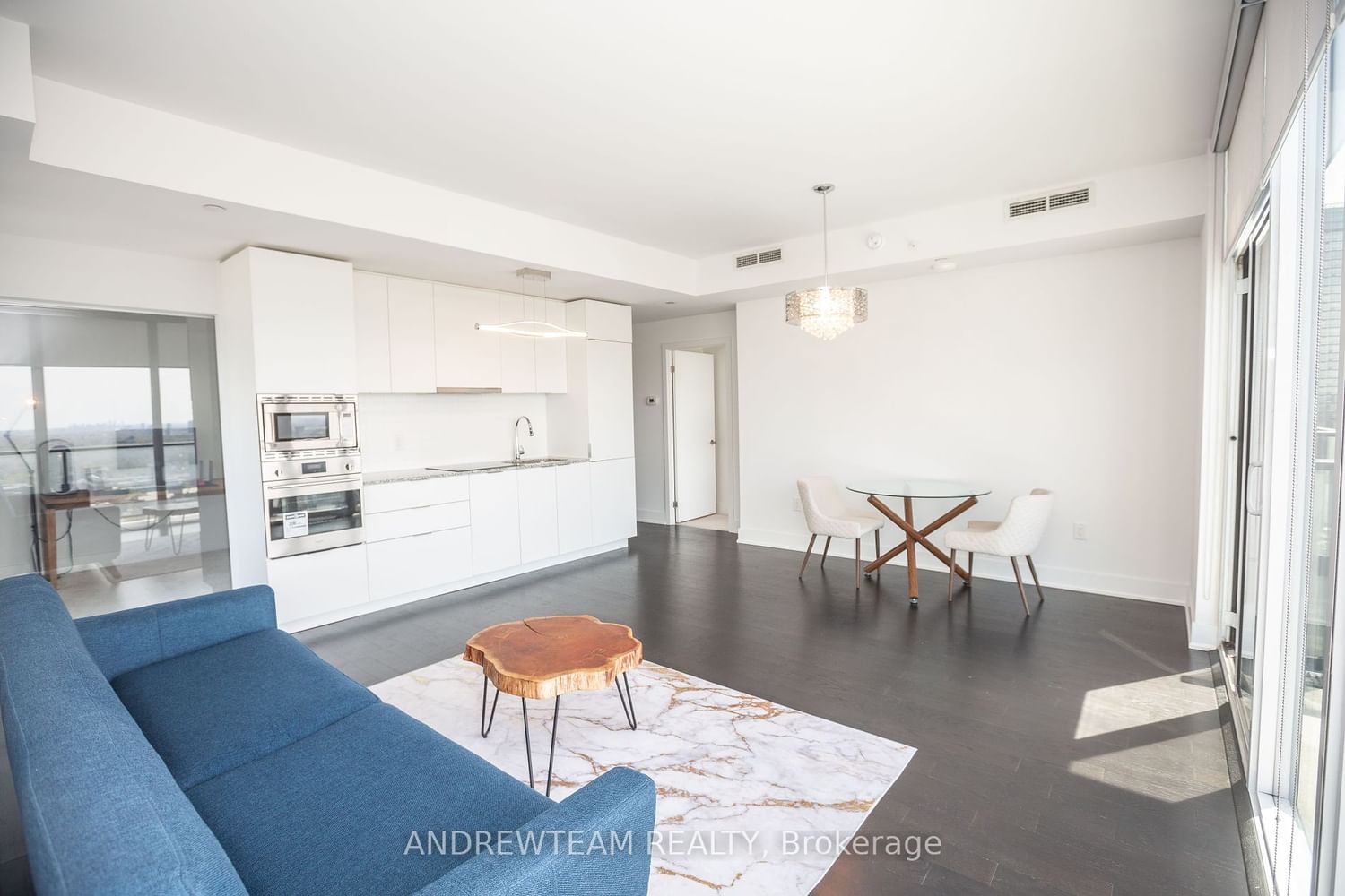 955 Bay St, unit 3113 for sale - image #3