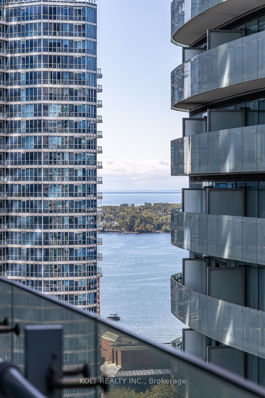 14 York St, unit 2008 for sale - image #20