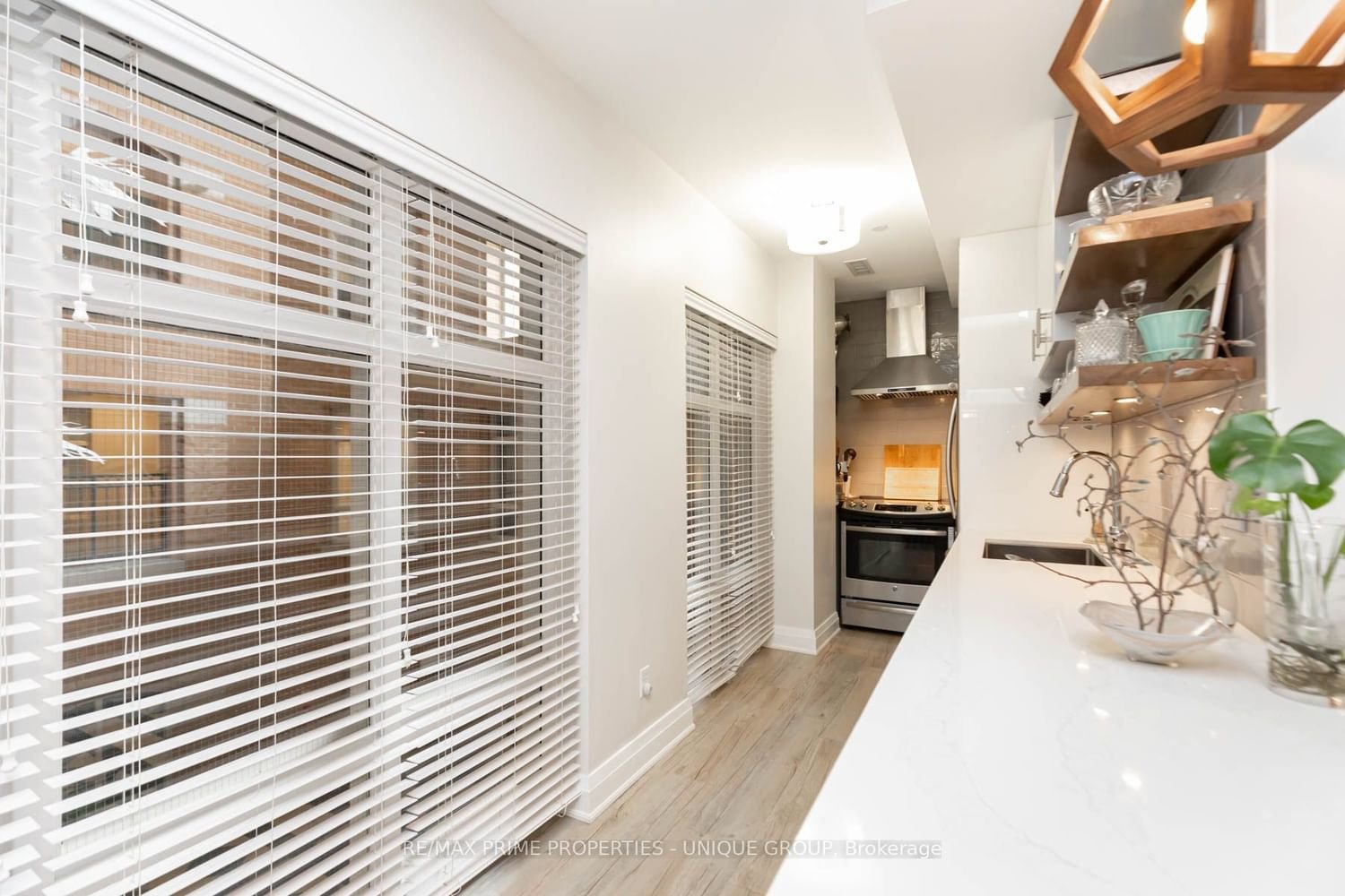 21 Shaftesbury Ave, unit G01 for sale - image #16
