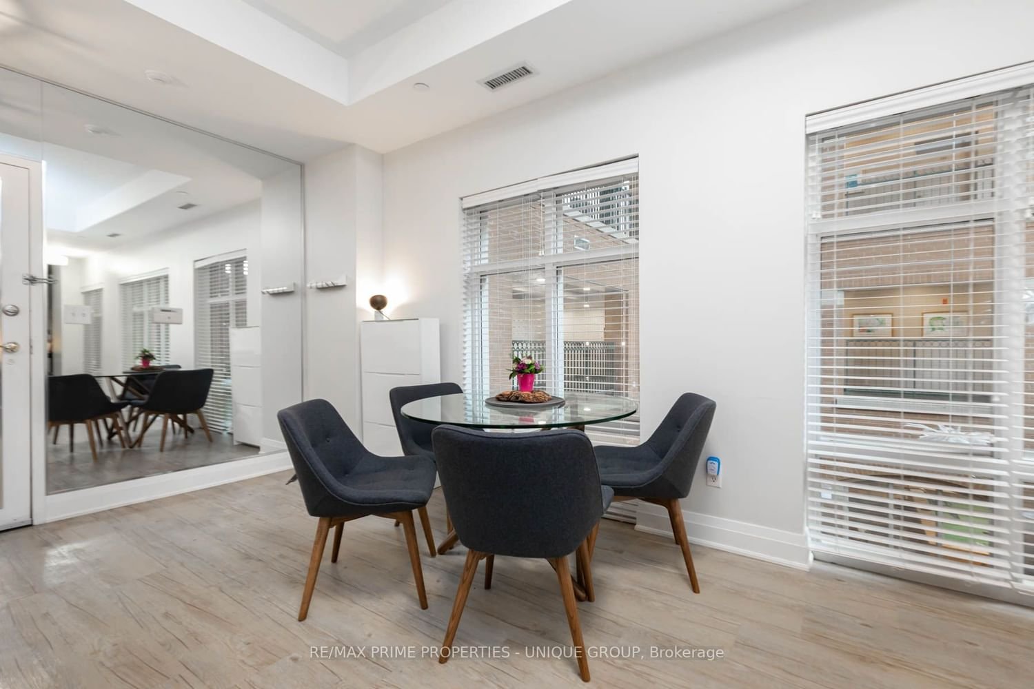 21 Shaftesbury Ave, unit G01 for sale - image #18