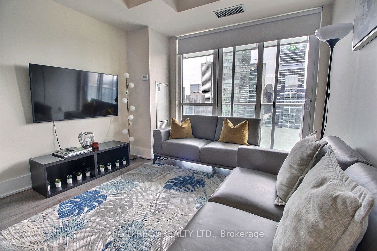 300 Front St W, unit 3909 for sale - image #3