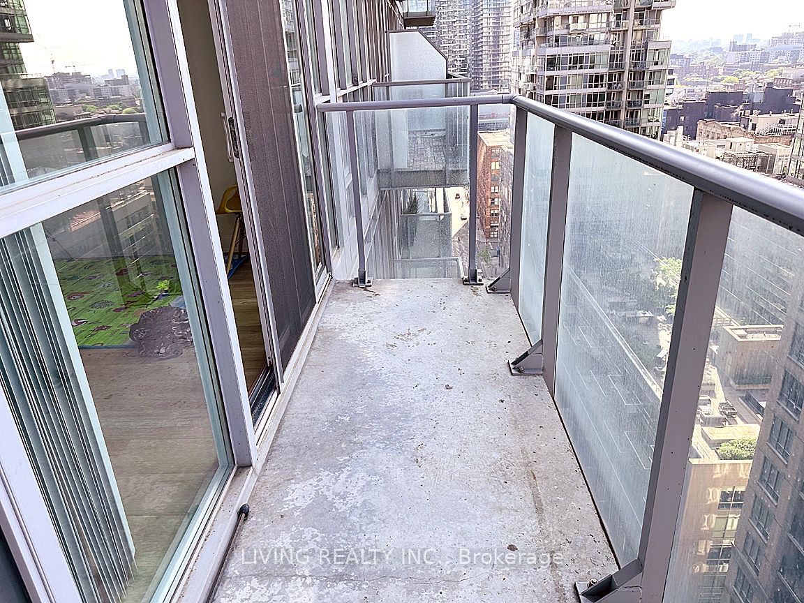 126 Simcoe St, unit 1707 for sale - image #13