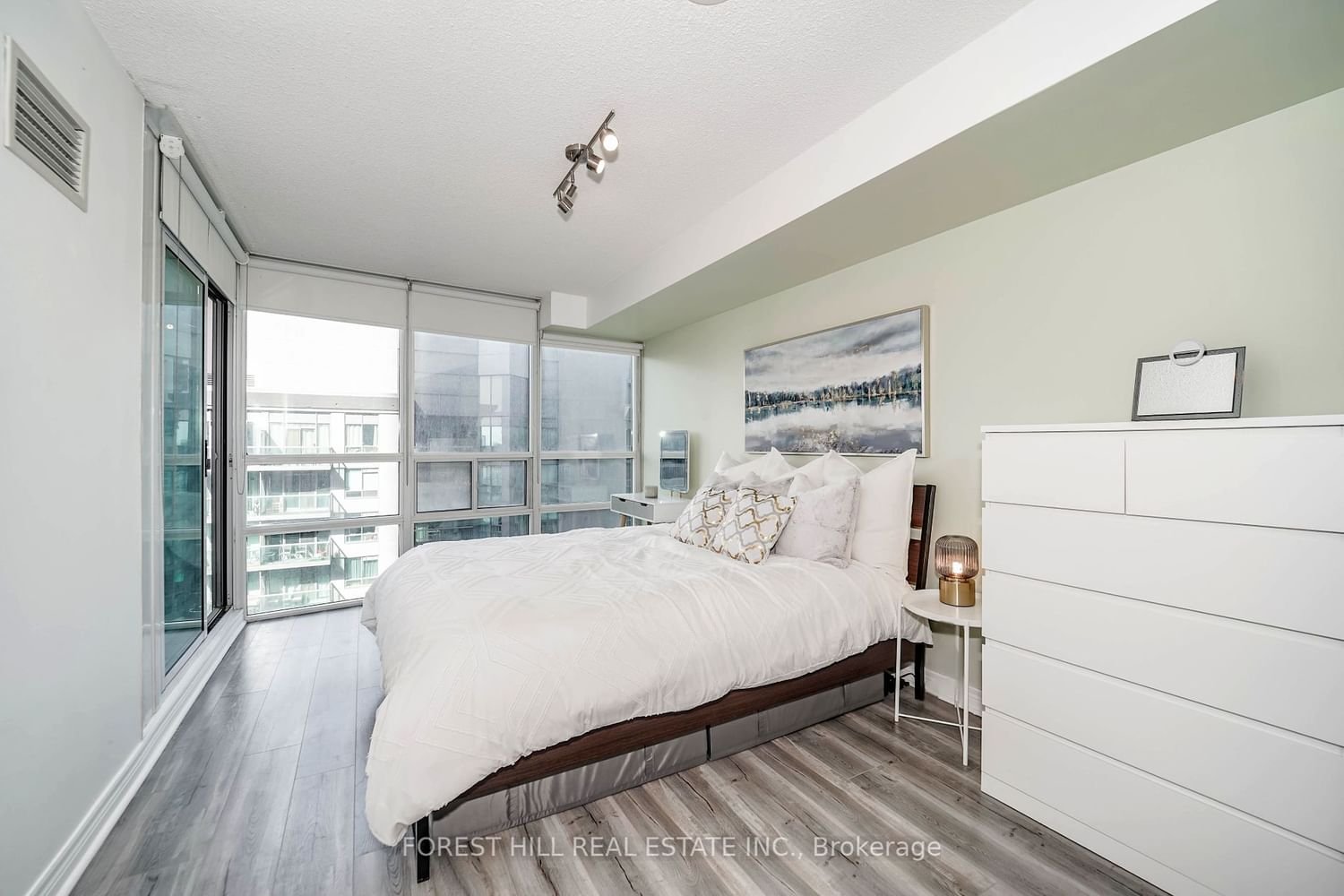 30 Grand Trunk Cres, unit 1912 for sale - image #20