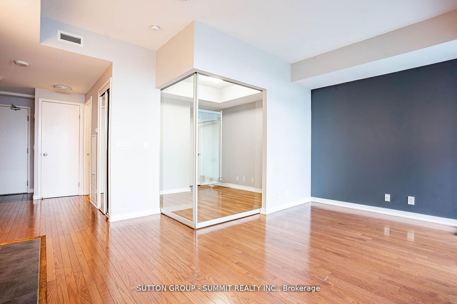 14 York St, unit 1707 for rent - image #26