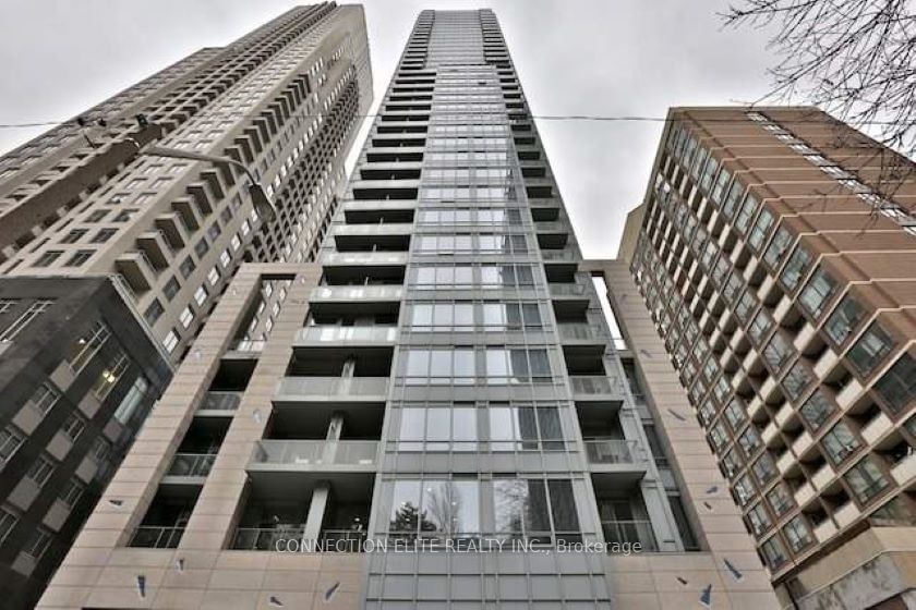 21 Balmuto St W, unit 806 for sale - image #3