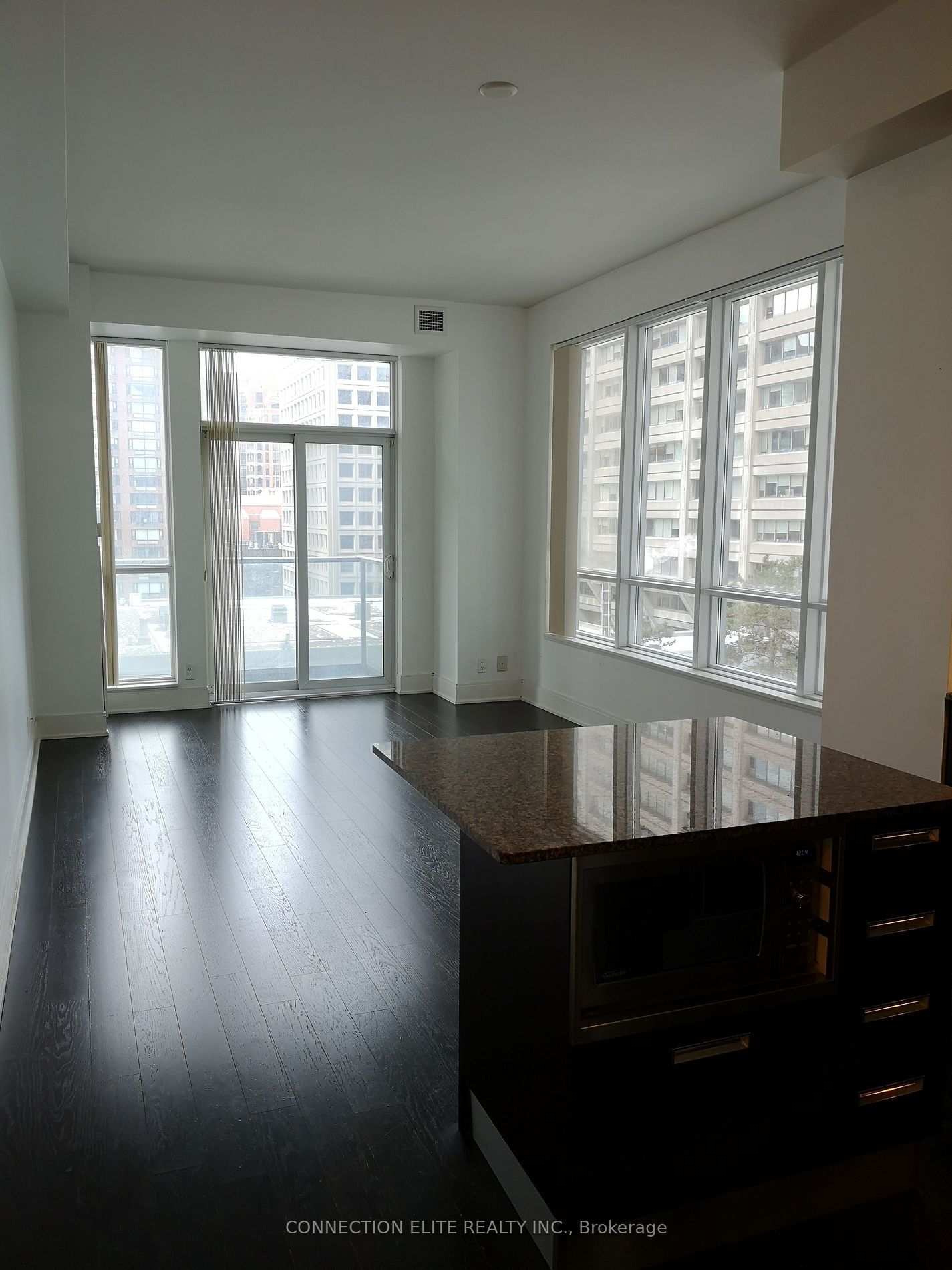 21 Balmuto St W, unit 806 for sale - image #5