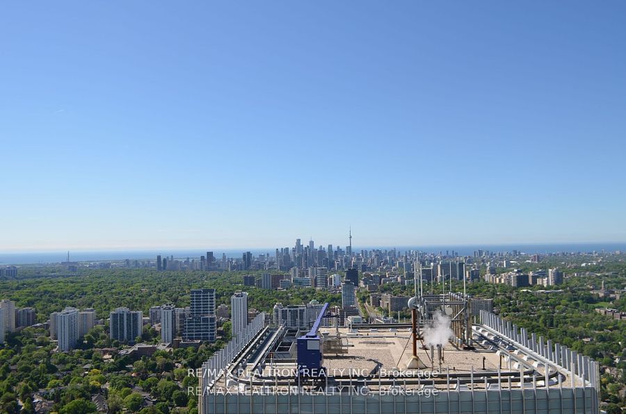 2221 Yonge St, unit 5404 for sale - image #1