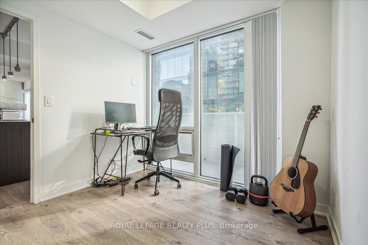 100 Harbour St, unit 1010 for sale - image #24