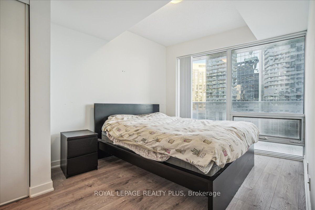 100 Harbour St, unit 1010 for sale - image #26