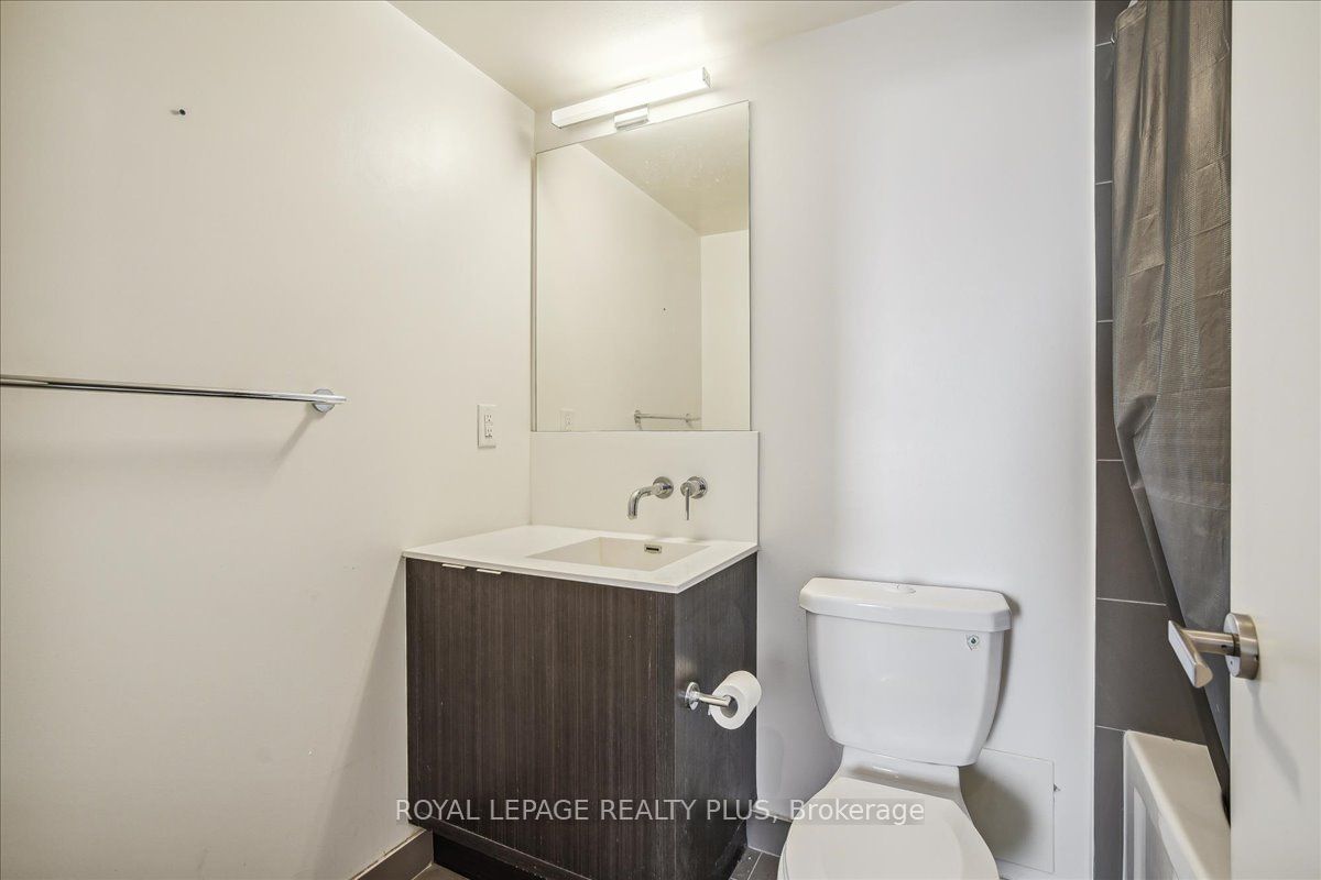 100 Harbour St, unit 1010 for sale - image #30