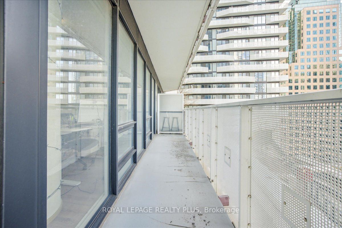 100 Harbour St, unit 1010 for sale - image #35