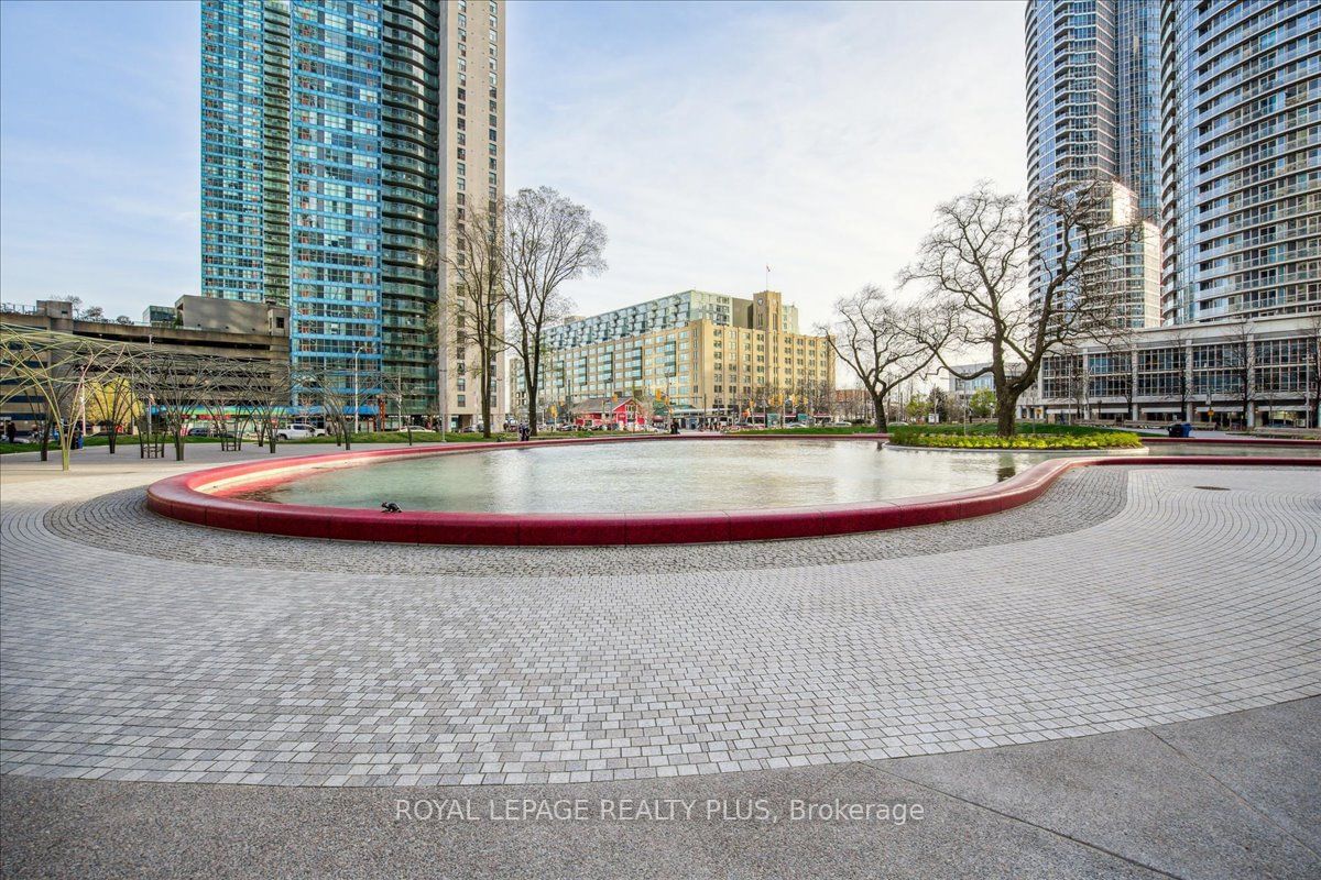 100 Harbour St, unit 1010 for sale - image #40