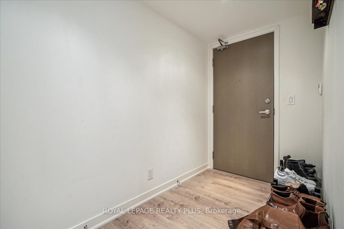 100 Harbour St, unit 1010 for sale - image #8