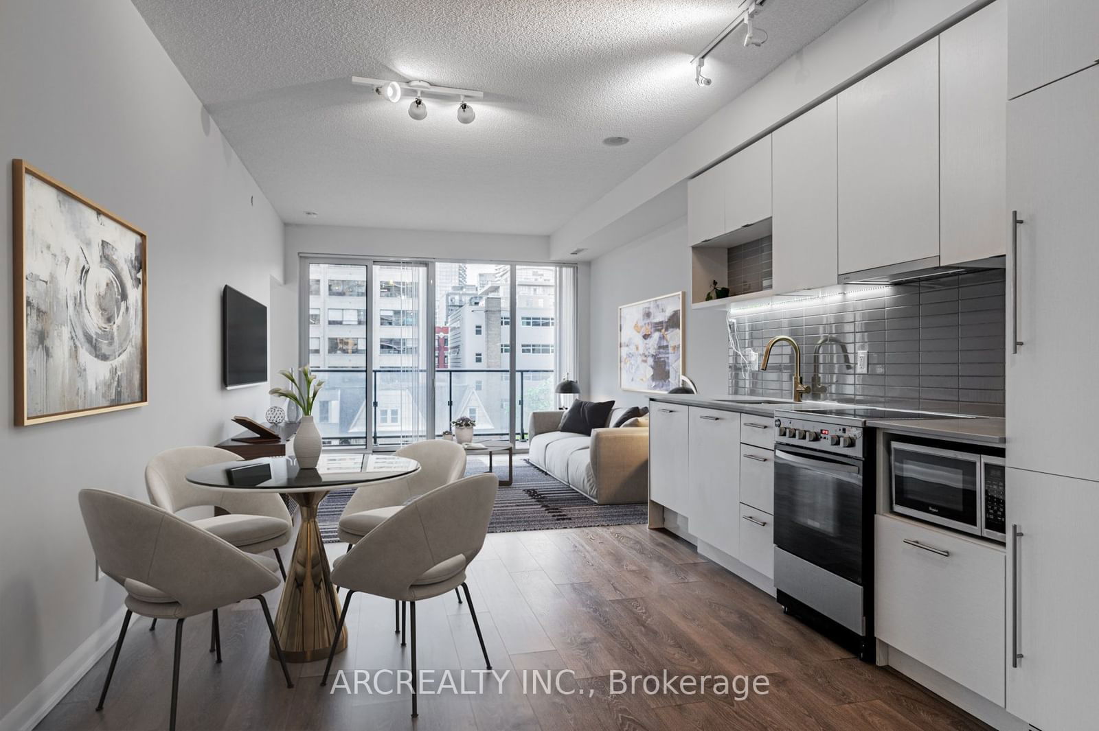 435 Richmond St W, unit 404 for sale - image #2