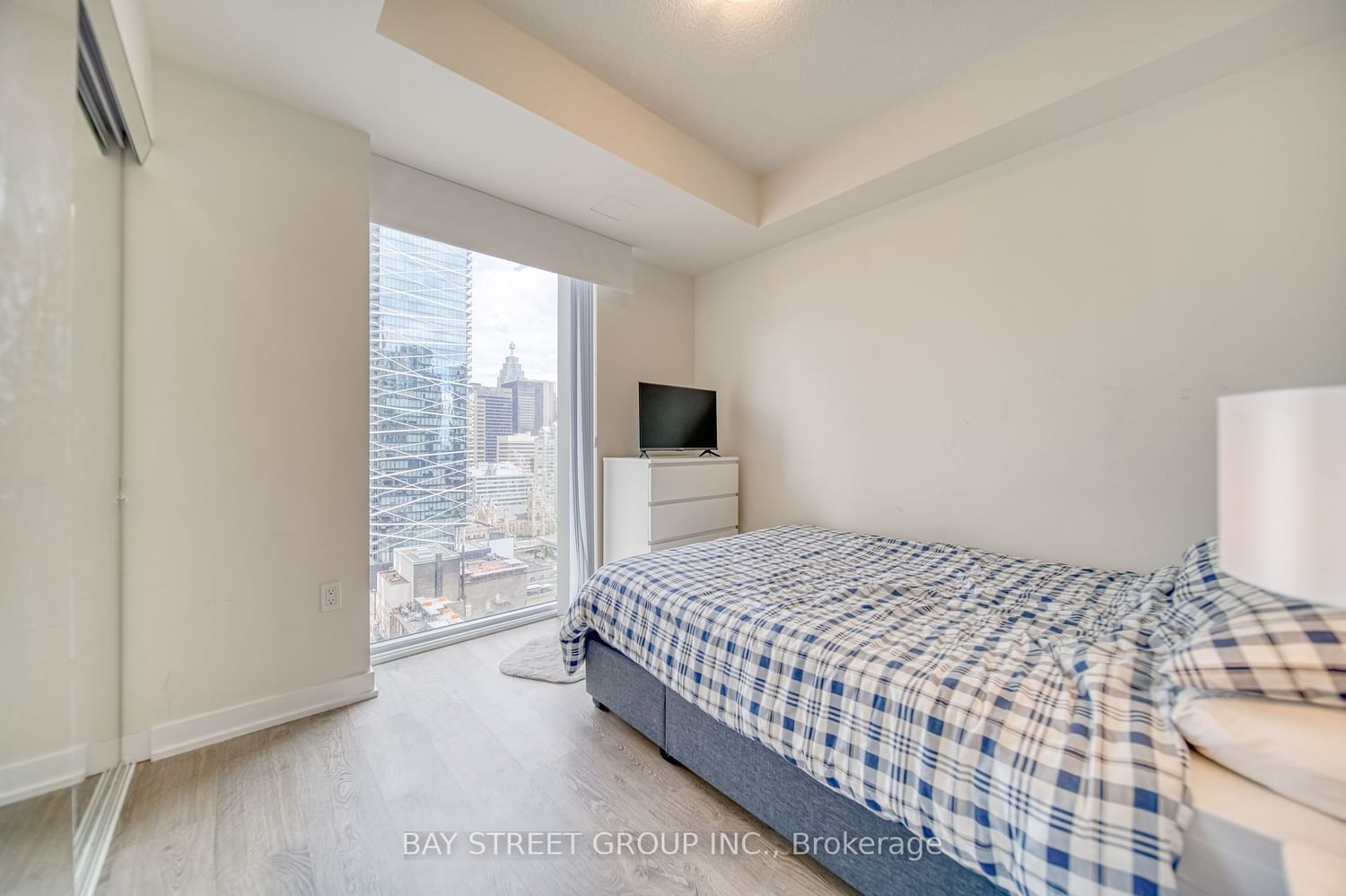 99 John St, unit 1809 for rent