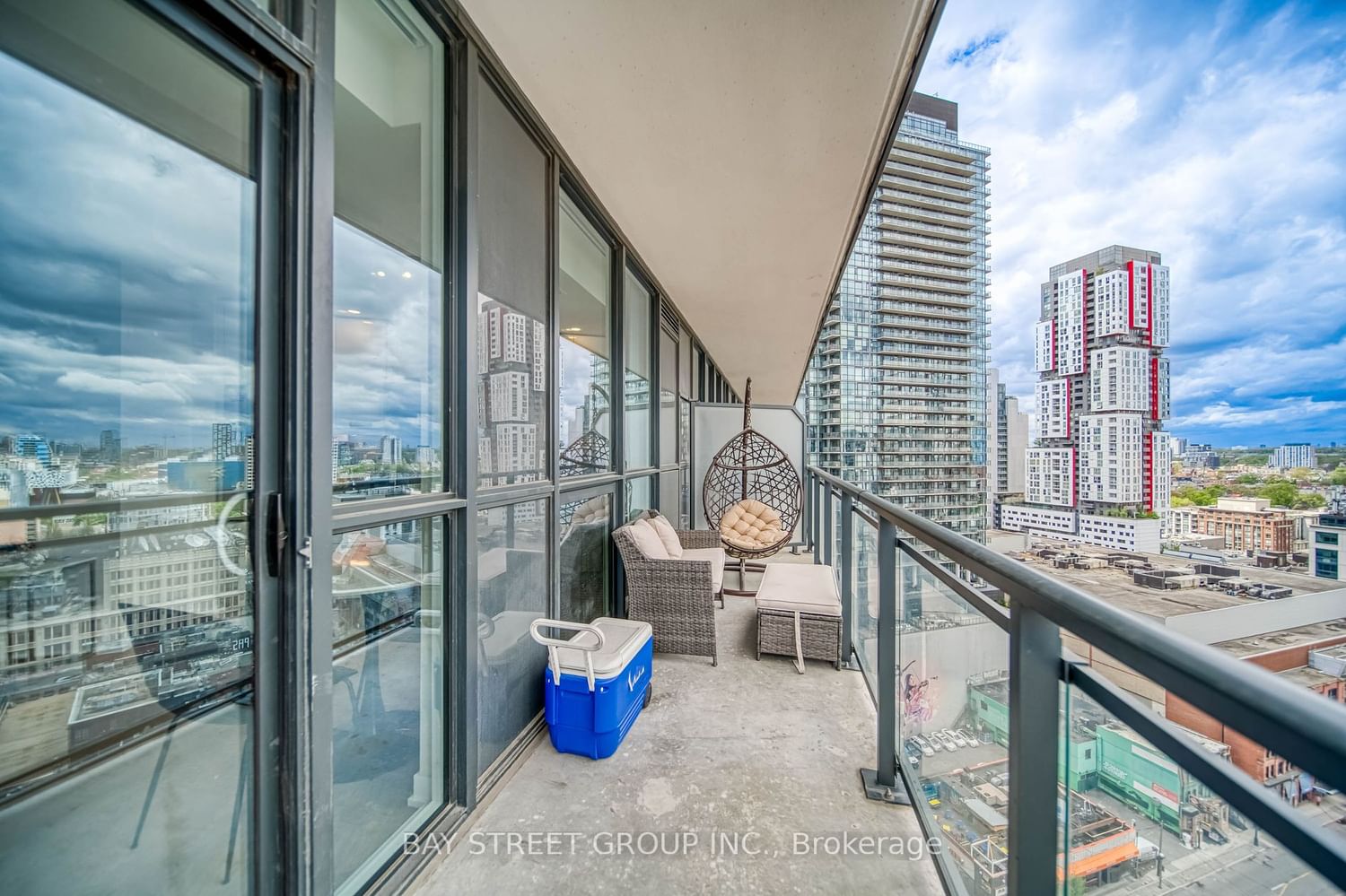 99 John St, unit 1809 for rent - image #25