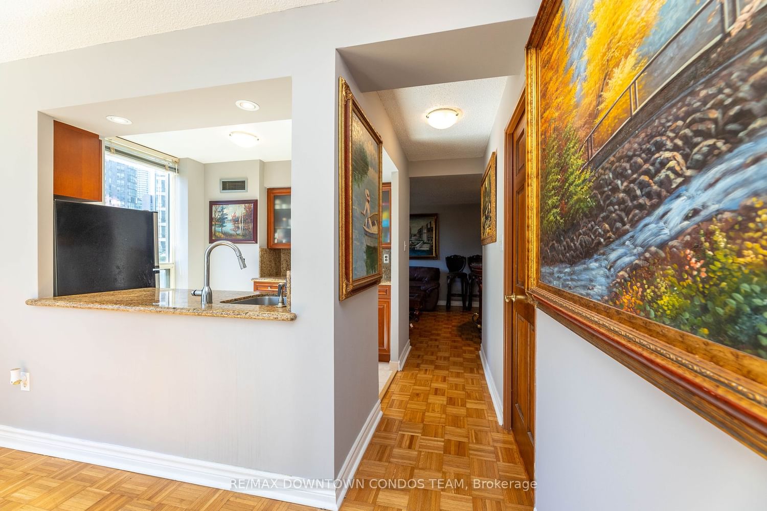 44 St Joseph St, unit 506 for sale