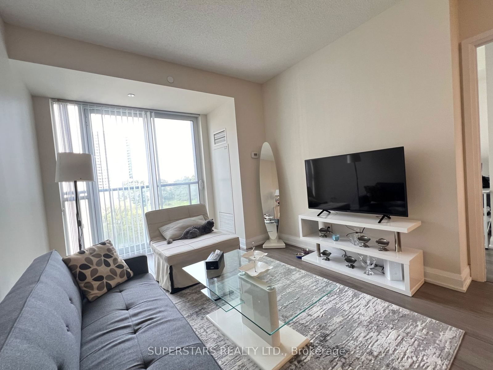 18 Graydon Hall Dr, unit 1208 for sale - image #3