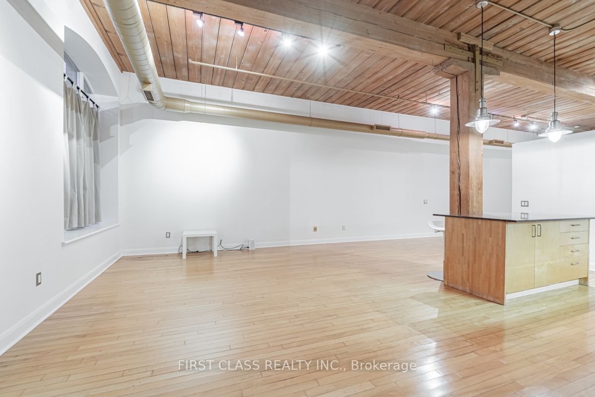 993 Queen St W, unit 218 for rent - image #16