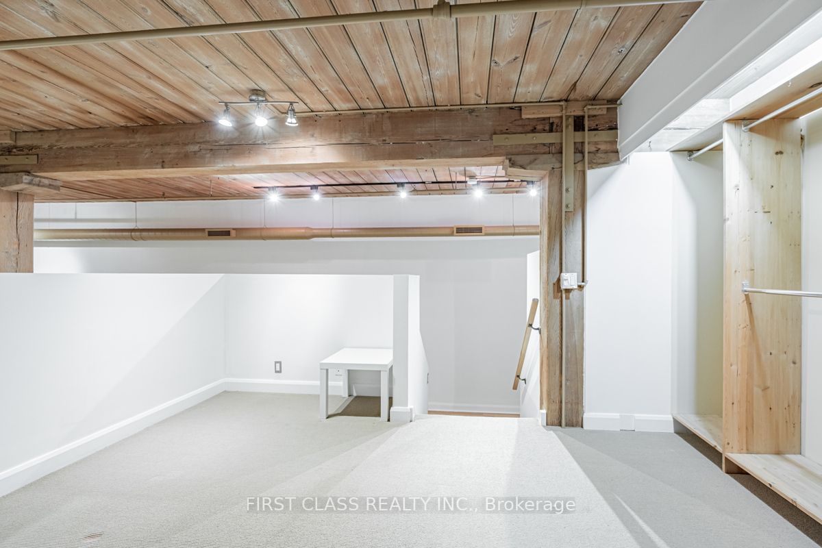 993 Queen St W, unit 218 for rent - image #21