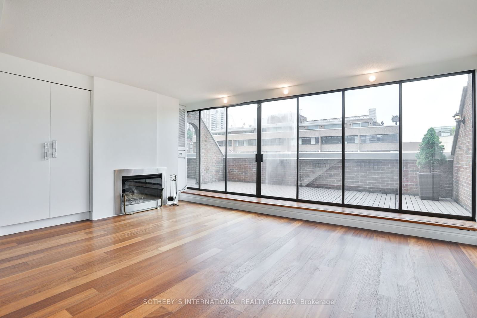 18A Hazelton Ave, unit 606 for sale - image #8