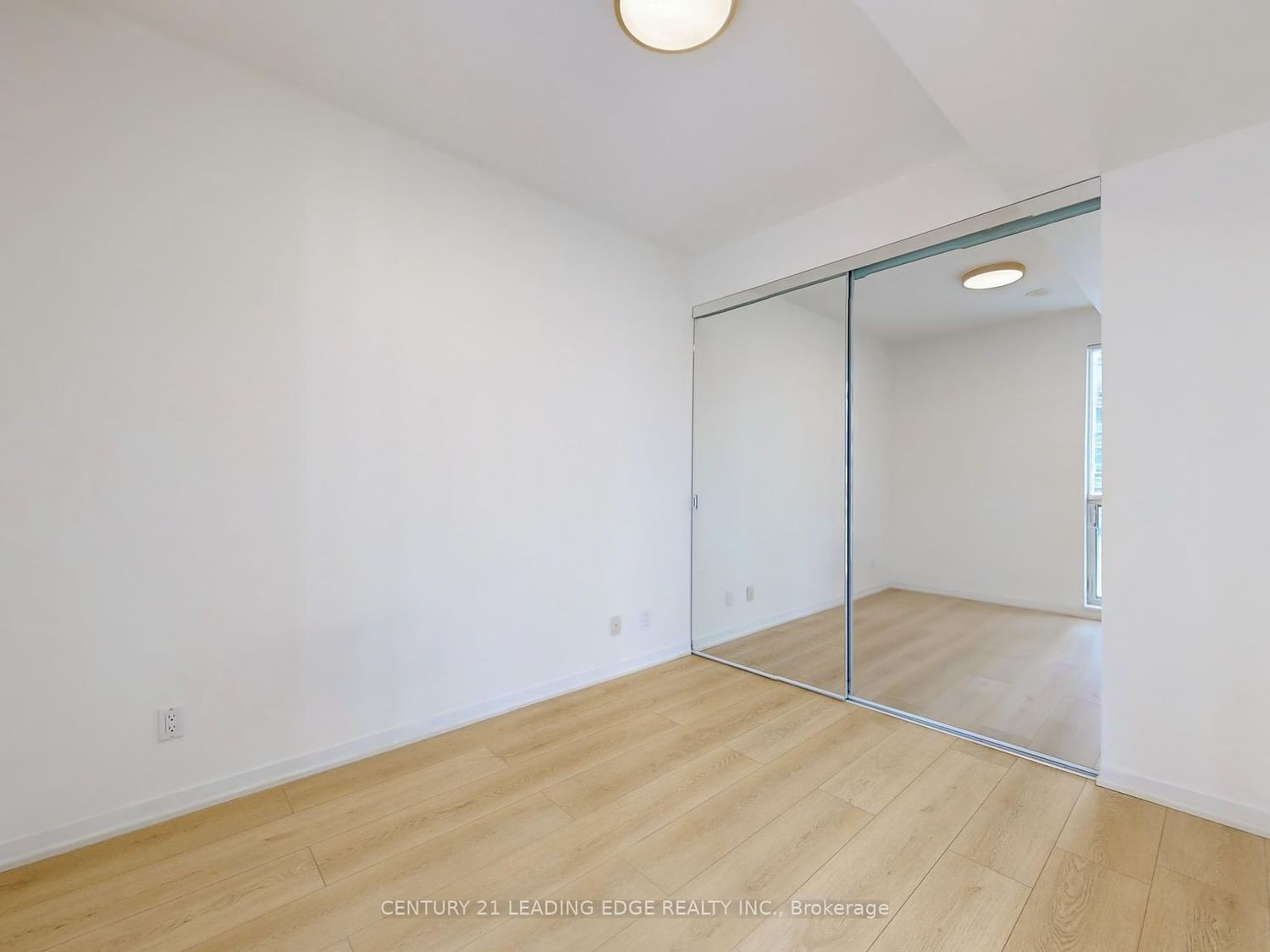 770 Bay St, unit 705 for sale - image #11