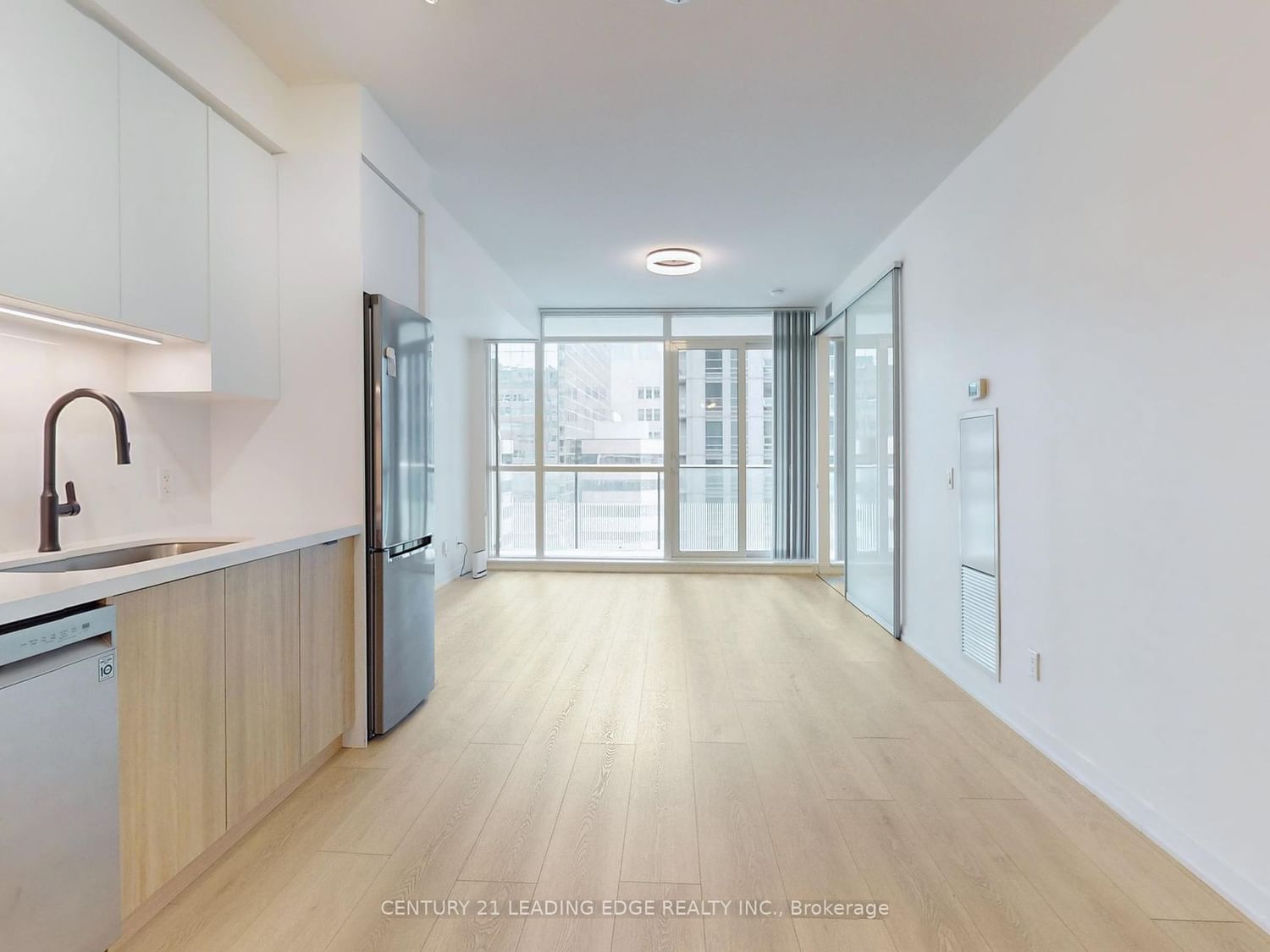 770 Bay St, unit 705 for sale - image #3