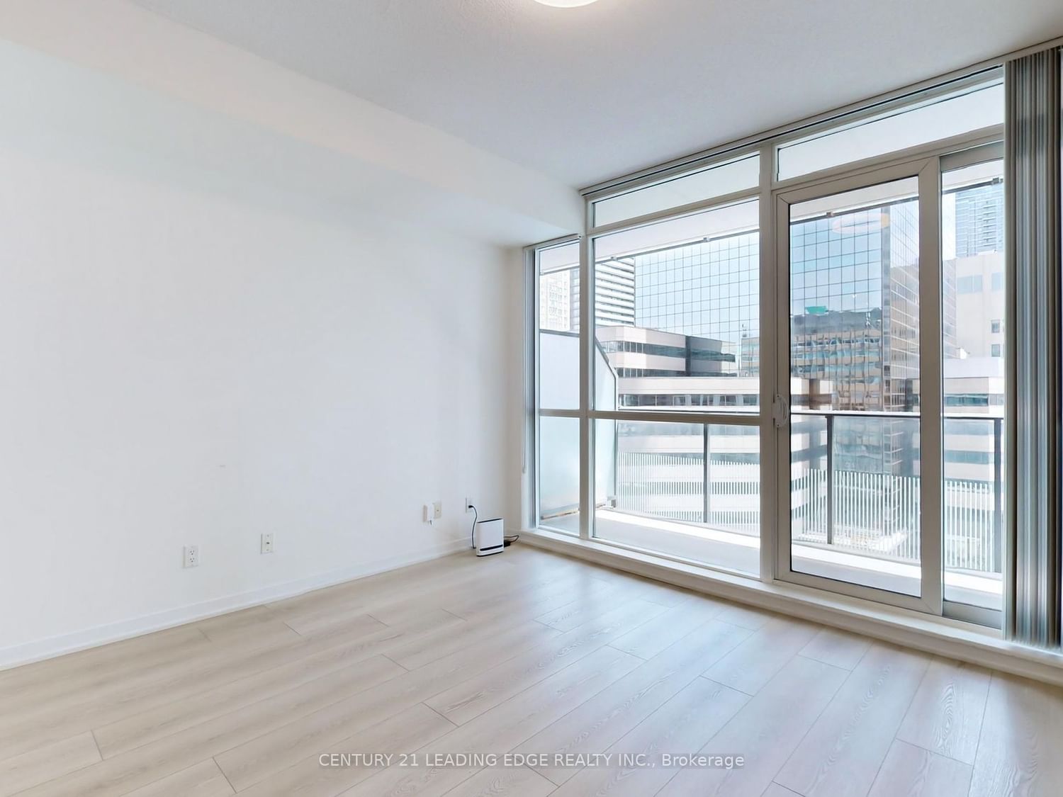 770 Bay St, unit 705 for sale - image #8